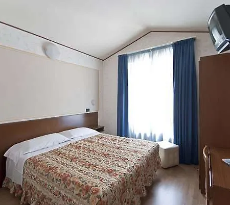 Szálloda La Riviera 3*