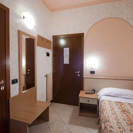 Szálloda La Riviera 3*